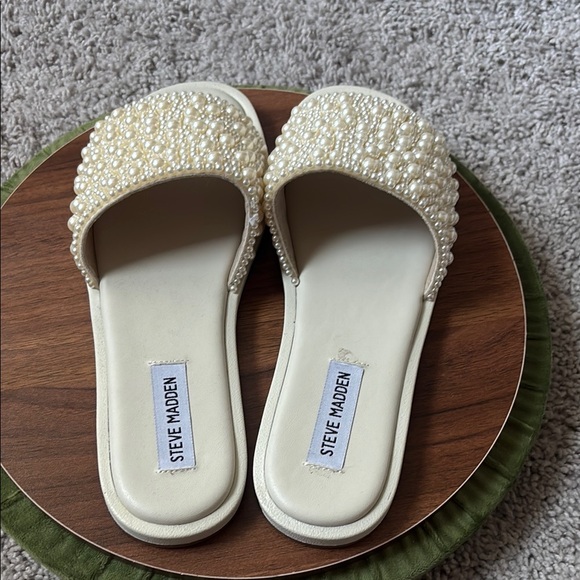 Steve Madden Cream Pearl Embellished Women's Slides - Picture 3 of 3